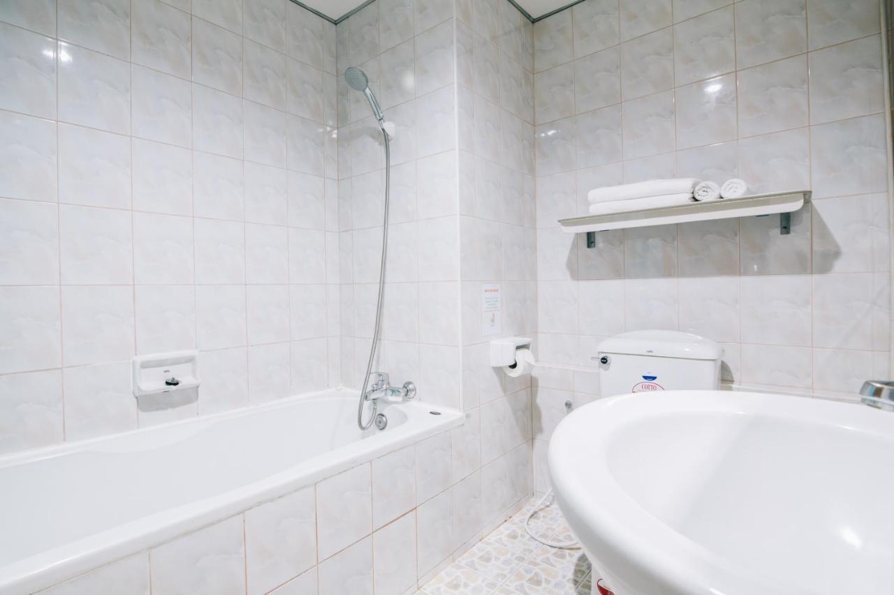 Kata Sun Beach Hotel Экстерьер фото
